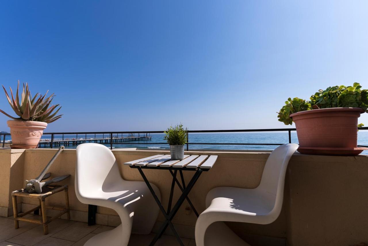 Fronte Mare Con Terrazzo